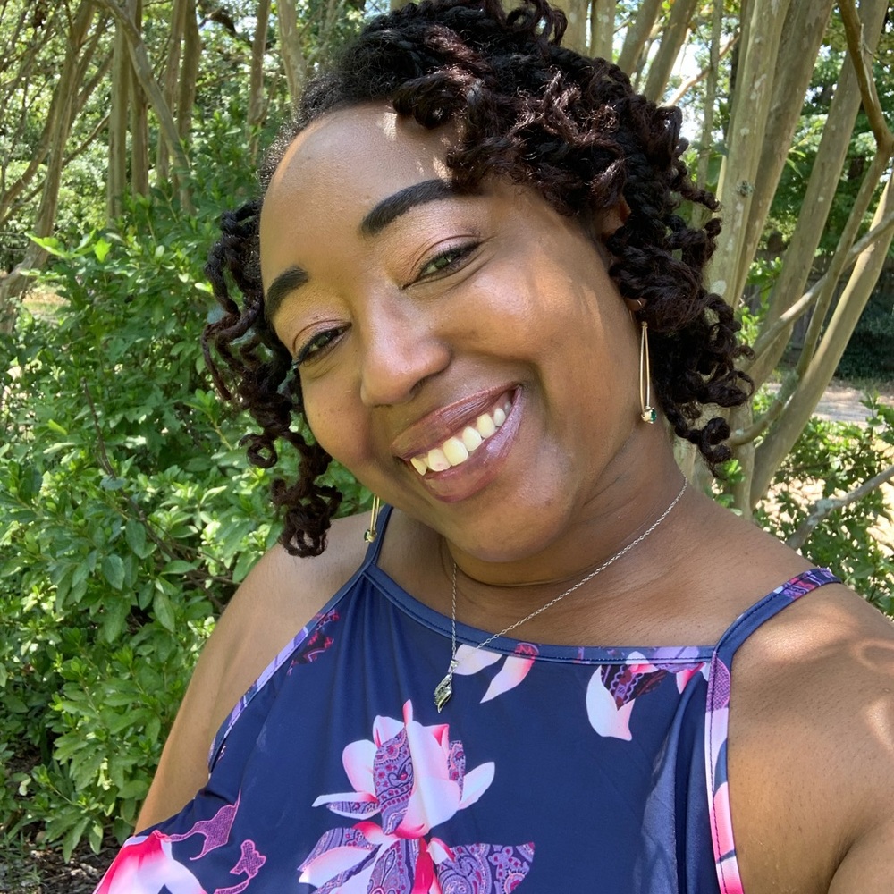 Meet your Posher, Glenise